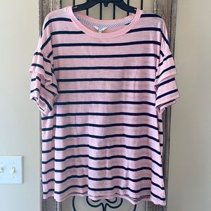 Like New Crown & Ivy Ruffle Sleeve Tee sz XL